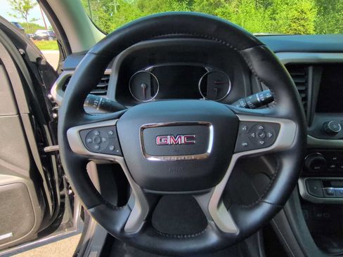 Used 2021 GMC Acadia Denali w/ Denali Ultimate Package AWD/4WD image 25