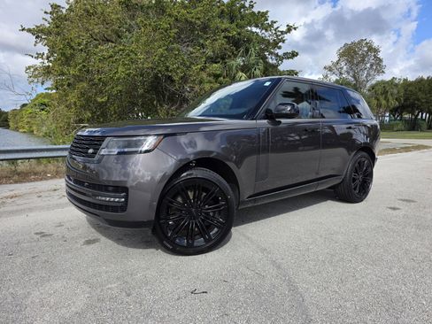 New 2026 Land Rover Range Rover SE image 1