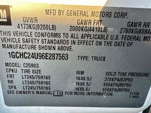 Used 2006 Chevrolet Silverado 2500 W/T RWD image 12