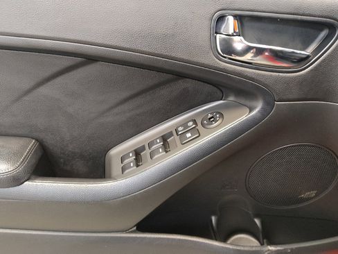 Used 2017 Kia Forte S image 27