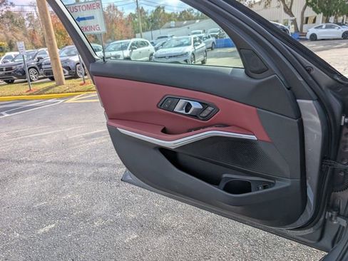 Used 2025 BMW 330i Sedan w/ M Sport Package image 20
