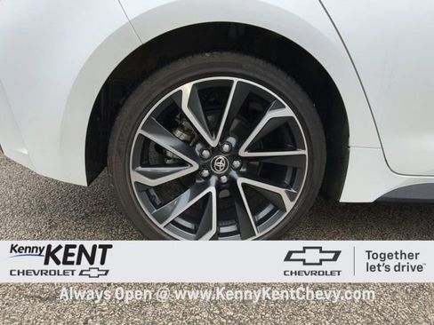 Used 2022 Toyota Corolla XSE image 8
