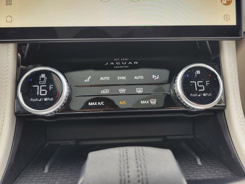 Used 2024 Jaguar F-PACE R-Dynamic S image 23