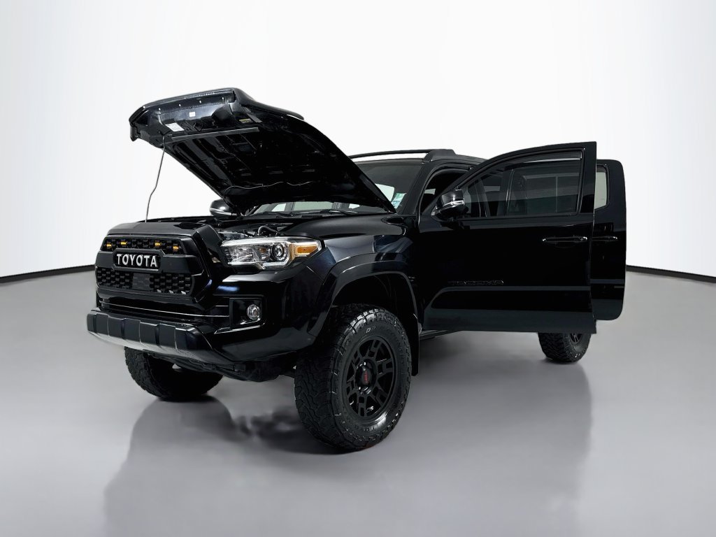 Used 2019 Toyota Tacoma TRD Sport AWD/4WD image 18