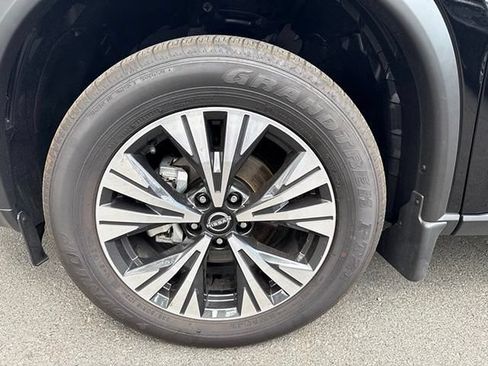 Used 2023 Nissan Rogue SV AWD/4WD image 7