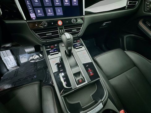 Used 2023 Porsche Macan S image 19
