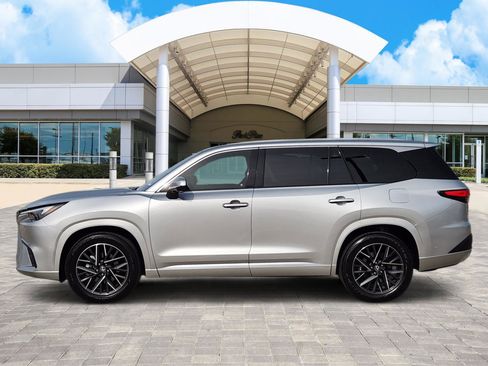 Used 2025 Lexus TX 350 AWD w/ Technology Package image 3