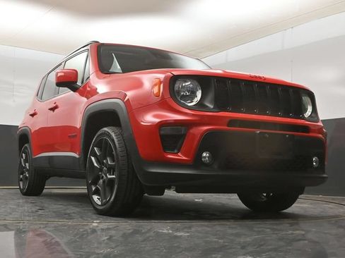 Used 2022 Jeep Renegade Latitude w/ Sun/Sound Group AWD/4WD image 15
