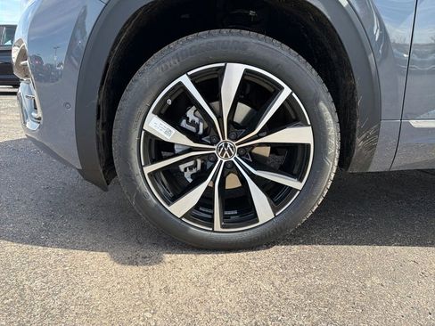New 2026 Volkswagen Atlas Cross Sport SEL Premium R-Line AWD/4WD image 30