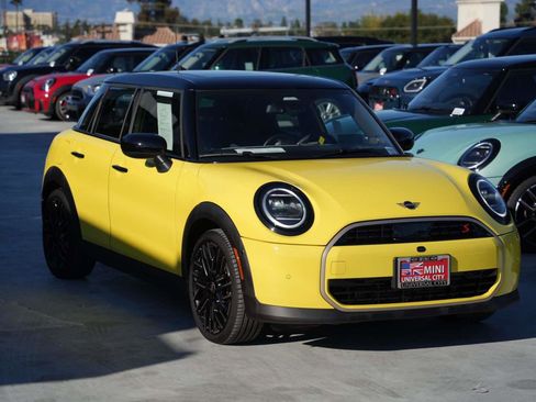 Used 2025 MINI Cooper S image 1