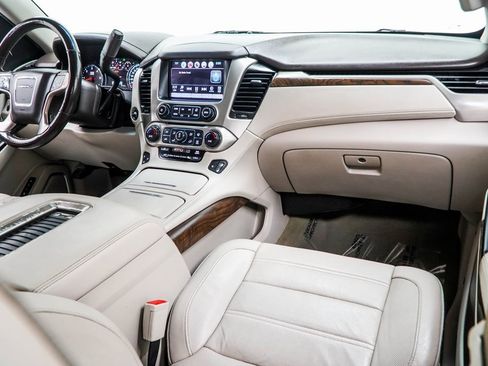 Used 2018 GMC Yukon XL Denali w/ Denali Ultimate Package image 17