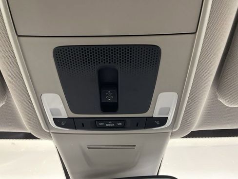 Used 2025 Honda CR-V EX image 29