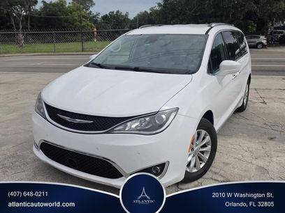 Used 2018 Chrysler Pacifica Touring-L w/ Advanced Safetytec Group