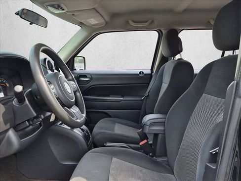 Used 2014 Jeep Patriot Sport w/ Power Value Group FWD image 12