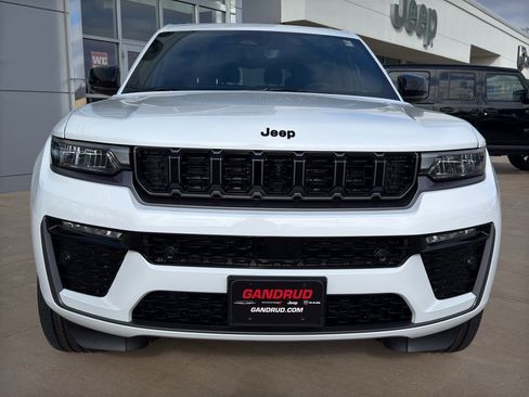 New 2026 Jeep Grand Cherokee L Limited image 3