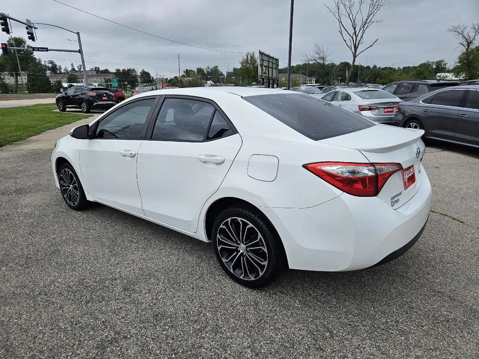 Used 2016 Toyota Corolla S FWD image 8