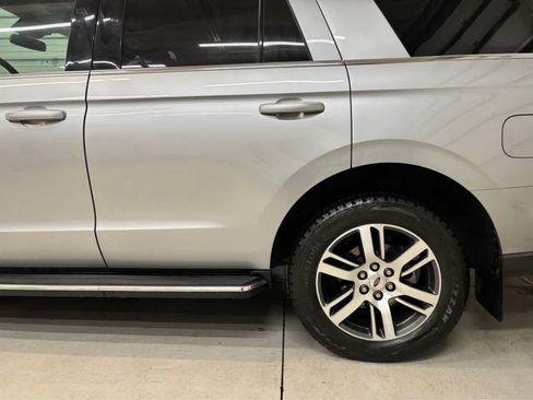 Used 2023 Ford Expedition XLT AWD/4WD image 6