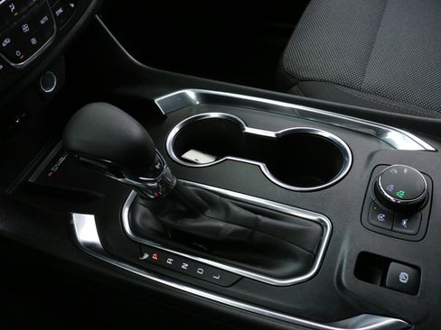 Used 2023 Chevrolet Traverse LT w/ LPO, Floor Liner Package image 19