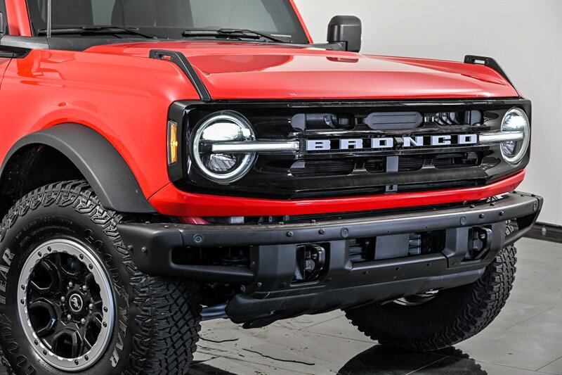 Used 2024 Ford Bronco Badlands AWD/4WD image 2
