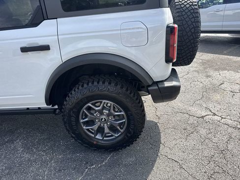 New 2025 Ford Bronco Badlands AWD/4WD image 7
