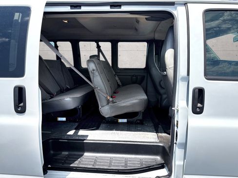 Used 2025 Chevrolet Express 3500 LT w/ LT Preferred Equipment Group RWD image 8