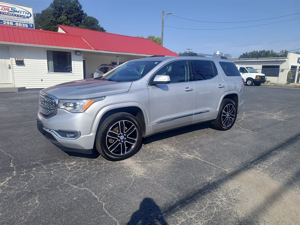 Used 2017 GMC Acadia Denali w/ Technology Package AWD/4WD image 1
