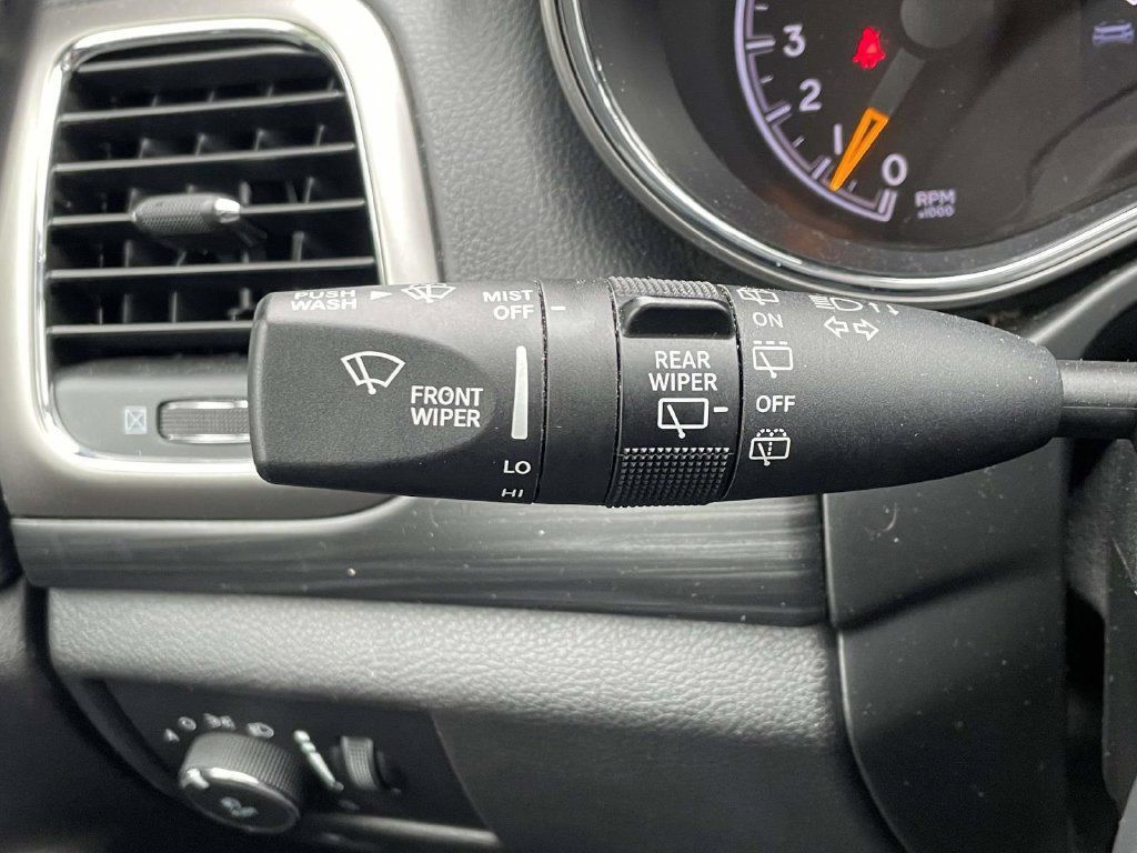 Certified 2020 Jeep Grand Cherokee Altitude AWD/4WD image 29