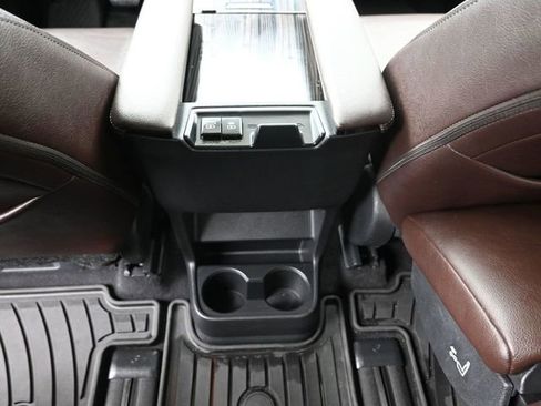 Certified 2023 Toyota Sienna Platinum image 28