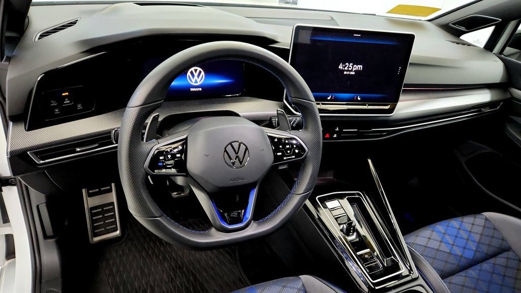 Used 2025 Volkswagen Golf w/ Euro Style Package AWD/4WD image 23