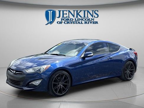 Used 2016 Hyundai Genesis 3.8 RWD image 2
