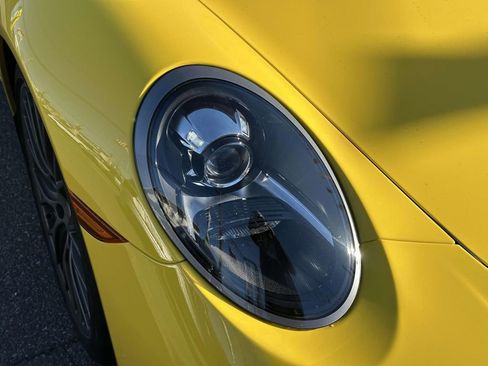 Used 2018 Porsche 911 Carrera 4S AWD/4WD image 9