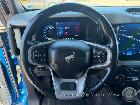 Used 2023 Ford Bronco Badlands image 19