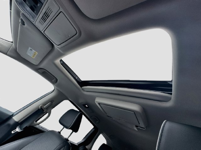 Certified 2025 Honda Odyssey Elite image 24