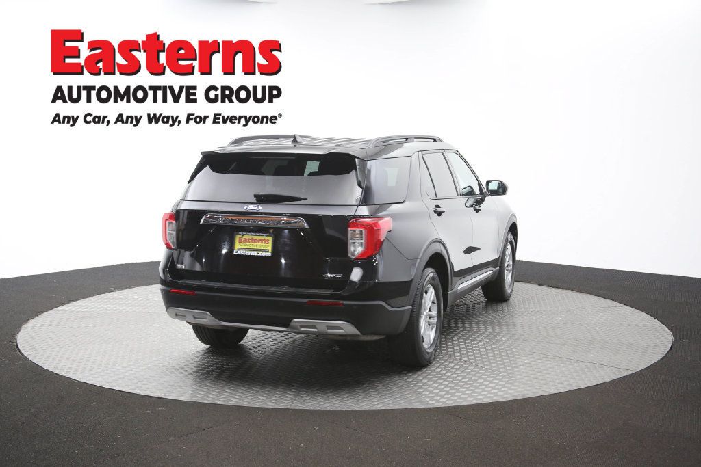 Used 2022 Ford Explorer XLT w/ Equipment Group 202A AWD/4WD image 36