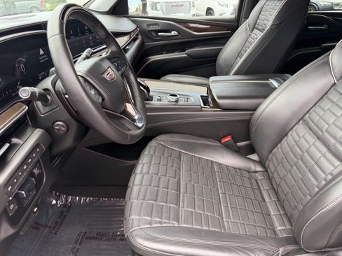 Certified 2023 Cadillac Escalade ESV Sport Platinum w/ LPO, ONYX Package AWD/4WD image 24