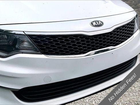 Used 2016 Kia Optima LX FWD image 23