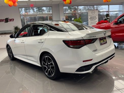 New 2025 Nissan Sentra SR image 5