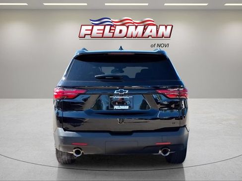 Used 2023 Chevrolet Traverse LT FWD image 4
