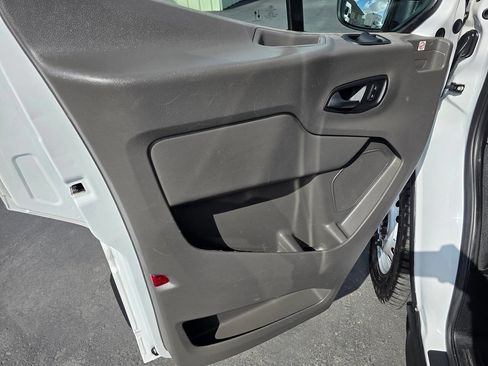 Used 2020 Ford Transit 250 Medium Roof AWD w/ Load Area Protection Package image 21