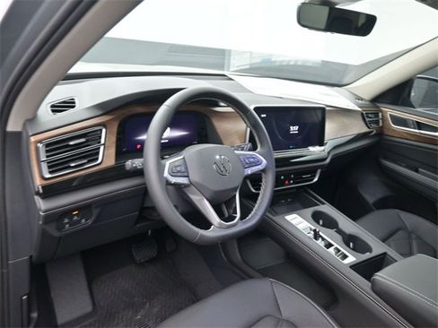 New 2026 Volkswagen Atlas SE image 19
