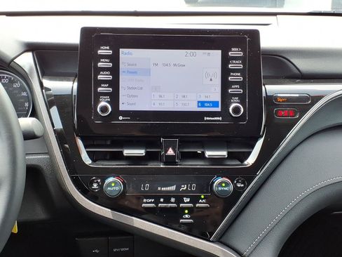 Used 2024 Toyota Camry SE FWD image 13