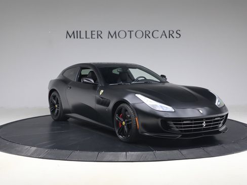 Certified 2018 Ferrari GTC4Lusso image 11