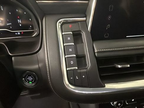 Used 2023 GMC Yukon SLT w/ SLT Luxury Package AWD/4WD image 21