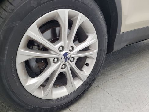 Used 2017 Ford Escape SE image 31