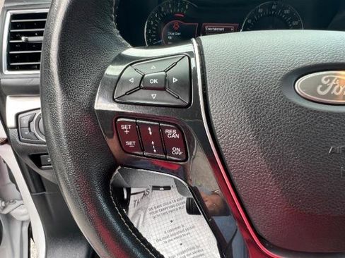 Used 2018 Ford Explorer Platinum AWD/4WD image 32