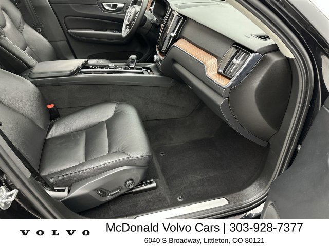 Certified 2024 Volvo XC60 T8 Plus w/ Protection Package Premier AWD/4WD image 25