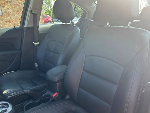 Used 2014 Chevrolet Cruze LT FWD image 18
