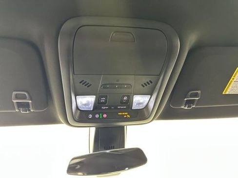 Used 2022 Cadillac XT6 Luxury image 24