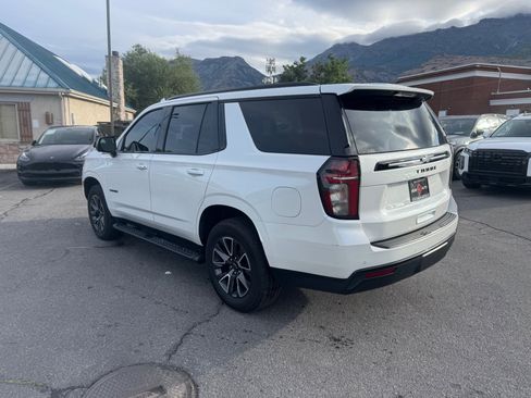 Used 2023 Chevrolet Tahoe Z71 w/ Luxury Package AWD/4WD image 3