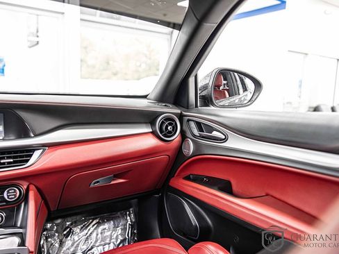 Used 2021 Alfa Romeo Stelvio Ti Sport AWD/4WD image 40